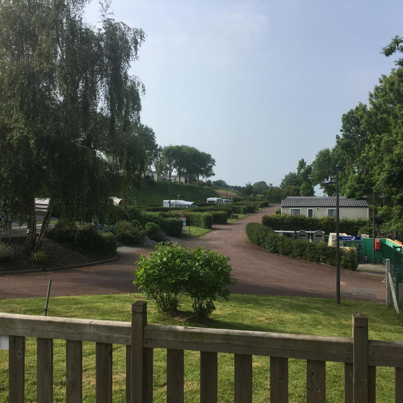 Camping Le Mont Joli Bois Criel-sur-Mer Eksteriør billede